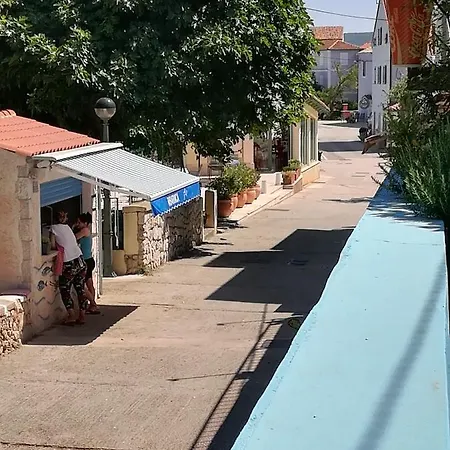 Centrum _ Pro 2 Osoby דירה נזרין
